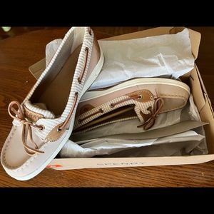 Sperry angelfish rose seersucker